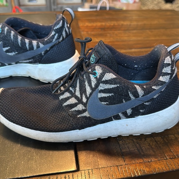 Nike N7 Shoes Size 10 - Picture 10 of 11